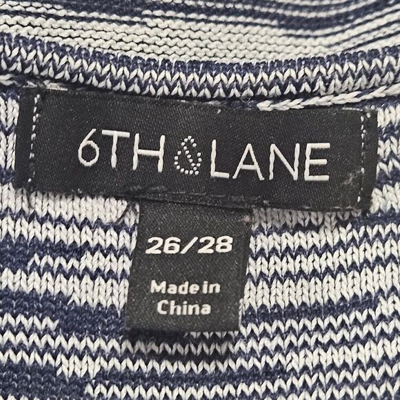 6th and Lane Dress Navy Blue and White Size 26/28 V-Neck Strappy Stretchy - Picture 7 of 9